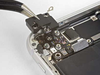 Замена микрофона основной камеры iPhone 8
