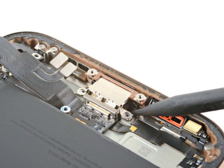 Замена разъема зарядки iPhone 16 Pro Max