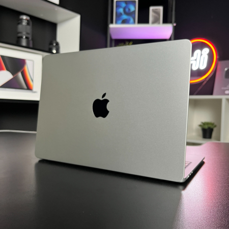 Уценка Apple MacBook Air 13" (M4, 2025) 24/512Gb SSD Silver IMEI: QKTV