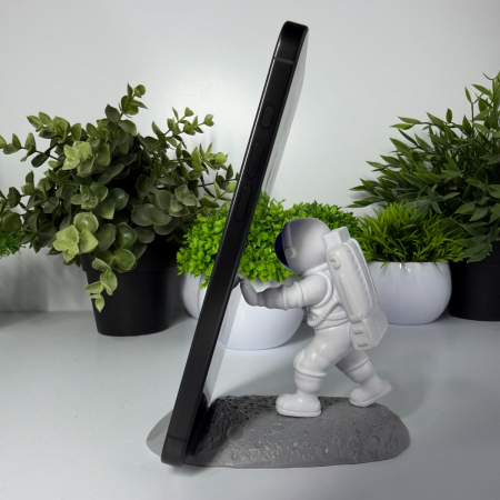 Trade in Apple iPhone 16 Pro Max 256Gb eSIM Black Titanium IMEI: 3824