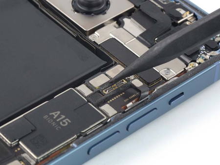 Замена антенны Wi-Fi / GSM iPhone 14 Pro